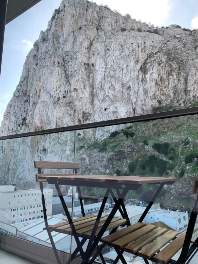Cp High Floor Luxury Studio Gibraltar Luaran gambar