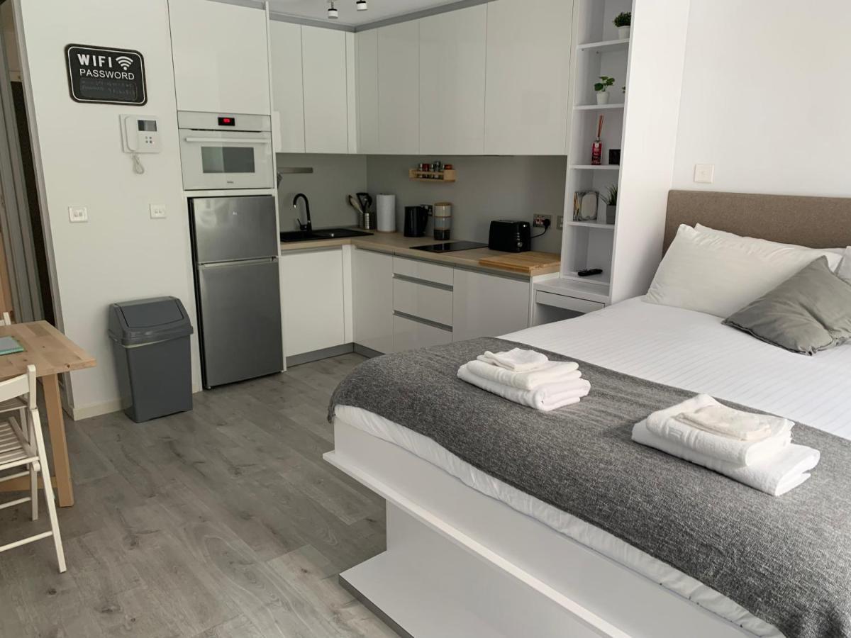 Cp High Floor Luxury Studio Gibraltar Luaran gambar